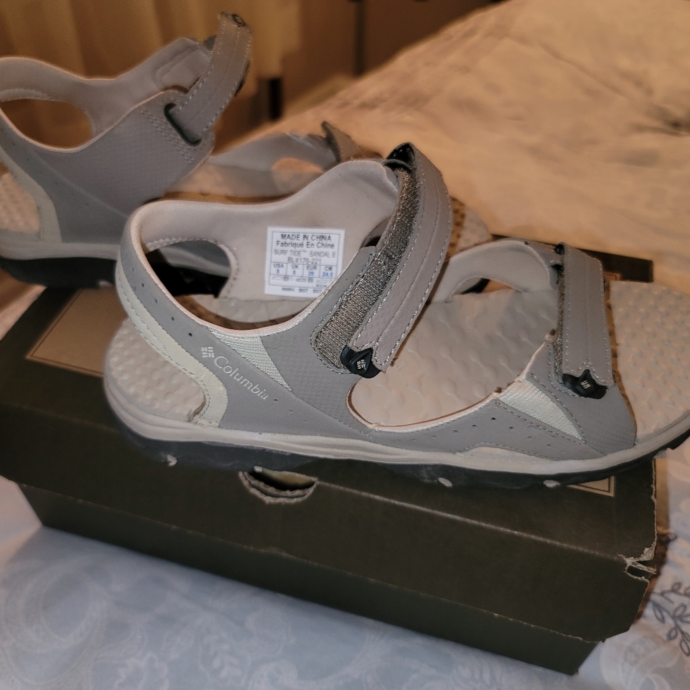 Hiking sandals